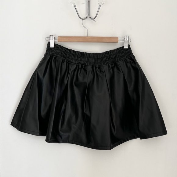NWT | Fashion Nova | Faux Leather Pleated Skirt | Medium | Black - Picture 8 of 13